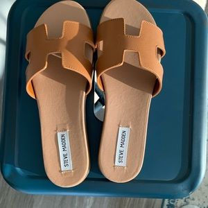 Steve Madden sandals- 9.5 and never worn